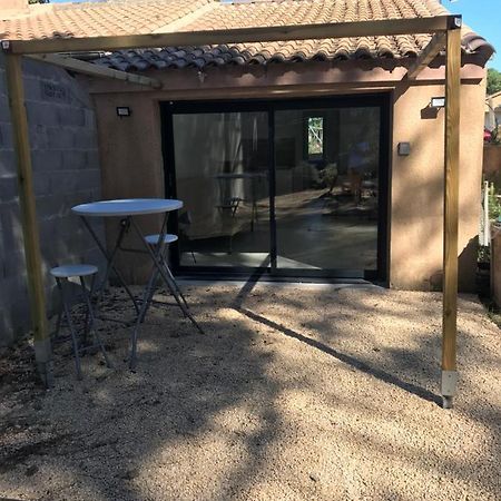 La Pinede Villa Mornas Dış mekan fotoğraf