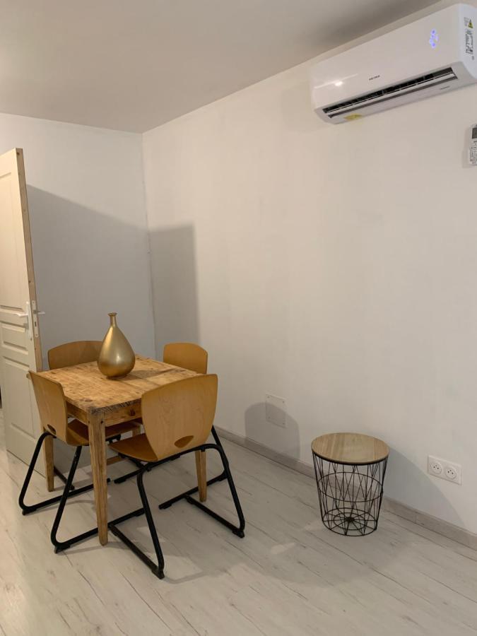 La Pinede Villa Mornas Dış mekan fotoğraf