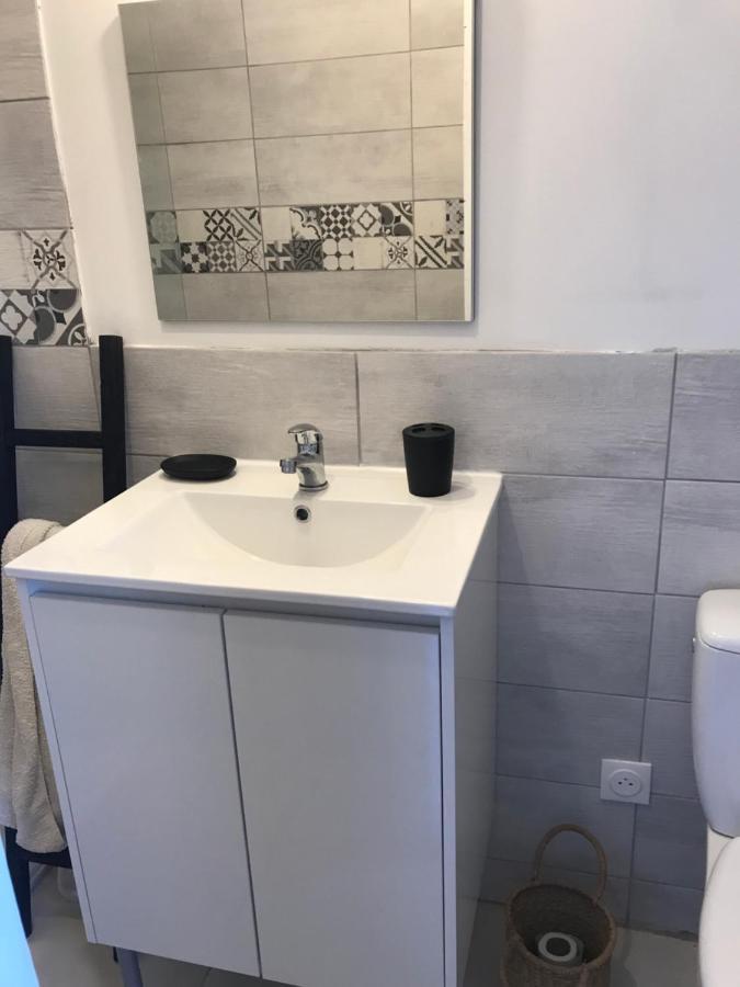 La Pinede Villa Mornas Dış mekan fotoğraf